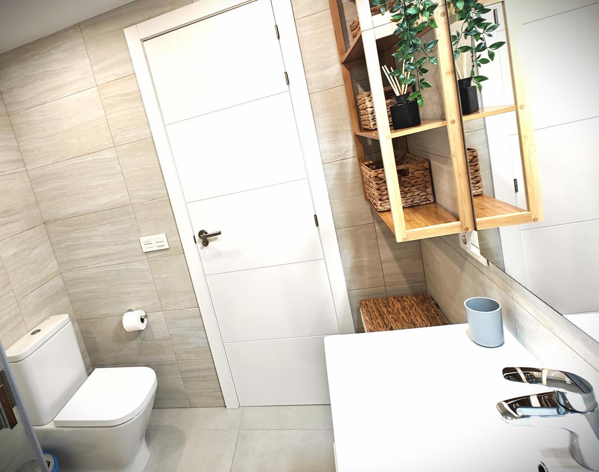 Sun Apartment - 3 Bedrooms, Priv Parking, Pool, Ac, Tv Channels, Fibre Net Los Cristianos  Exterior photo
