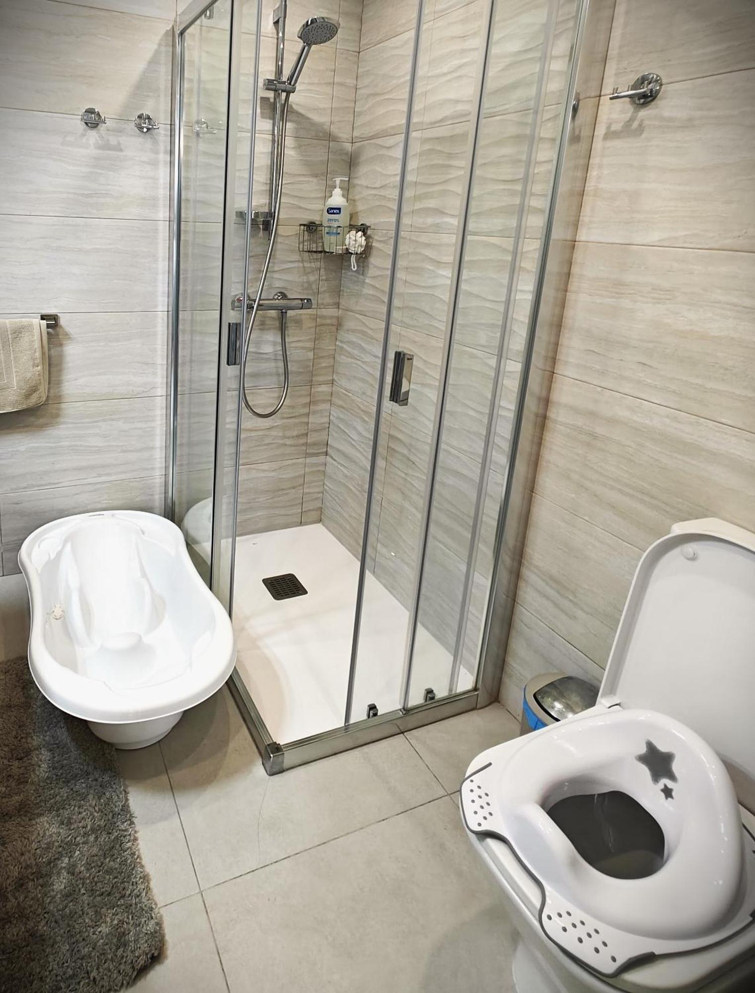 Sun Apartment - 3 Bedrooms, Priv Parking, Pool, Ac, Tv Channels, Fibre Net Los Cristianos  Exterior photo