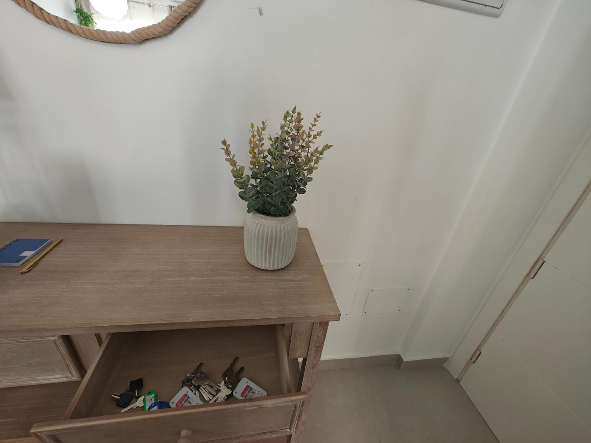 Sun Apartment - 3 Bedrooms, Priv Parking, Pool, Ac, Tv Channels, Fibre Net Los Cristianos  Exterior photo