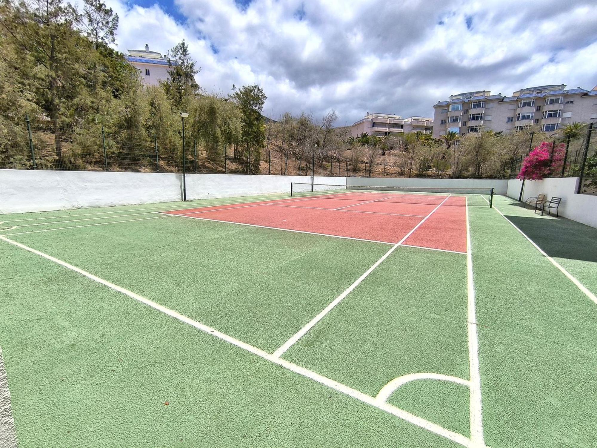 Sun Apartment - 3 Bedrooms, Priv Parking, Pool, Ac, Tv Channels, Fibre Net Los Cristianos  Exterior photo